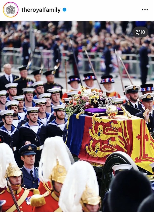 พระบรมศพ ‘ควีนเอลิซาเบธที่ 2’ ฝังเคียงข้าง ‘เจ้าชายฟิลิป’ ณ โบสถ์น้อยเซนต์จอร์จ (มีคลิป)