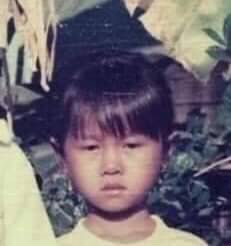 ใครเป็นใคร?! ย้อนดูรูปวัยเด็กของศิลปินคนดัง!! ใครเป็นใคร?! ย้อนดูรูปวัยเด็กของศิลปินคนดัง!!