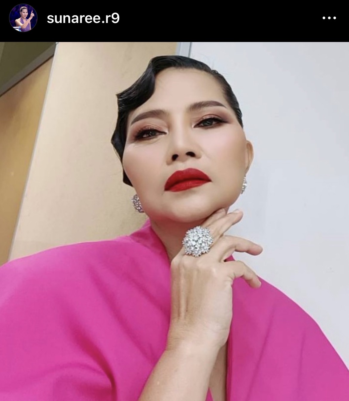 สุนารี โพสต์เศร้าเลิกสามี - พี่สาวเสียชีวิต สุนารี โพสต์เศร้าเลิกสามี - พี่สาวเสียชีวิต