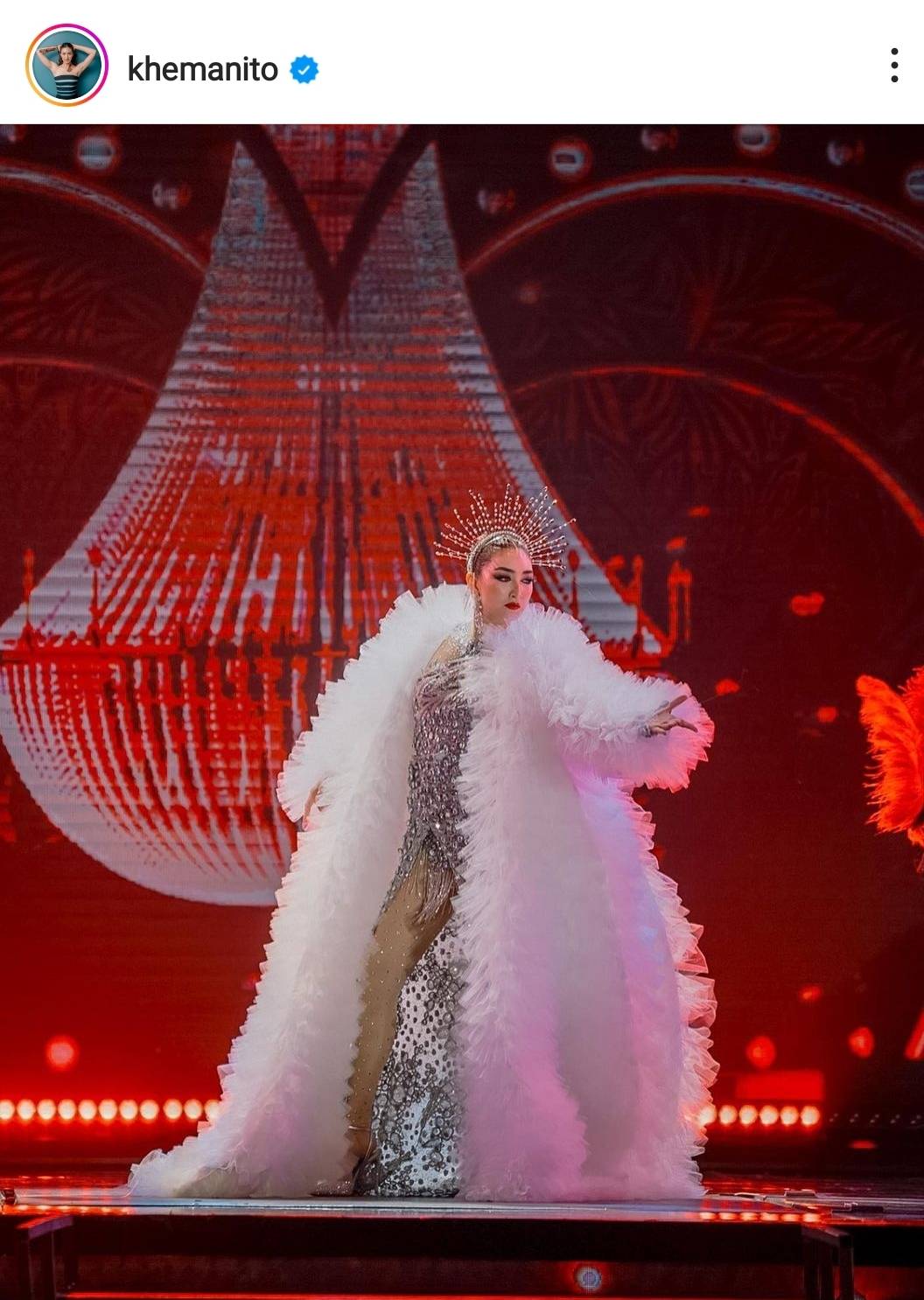 แพนเค้ก ความฝันเป็นจริง สวมชุดนางโชว์สุดอลังการ แพนเค้ก ความฝันเป็นจริง สวมชุดนางโชว์สุดอลังการ