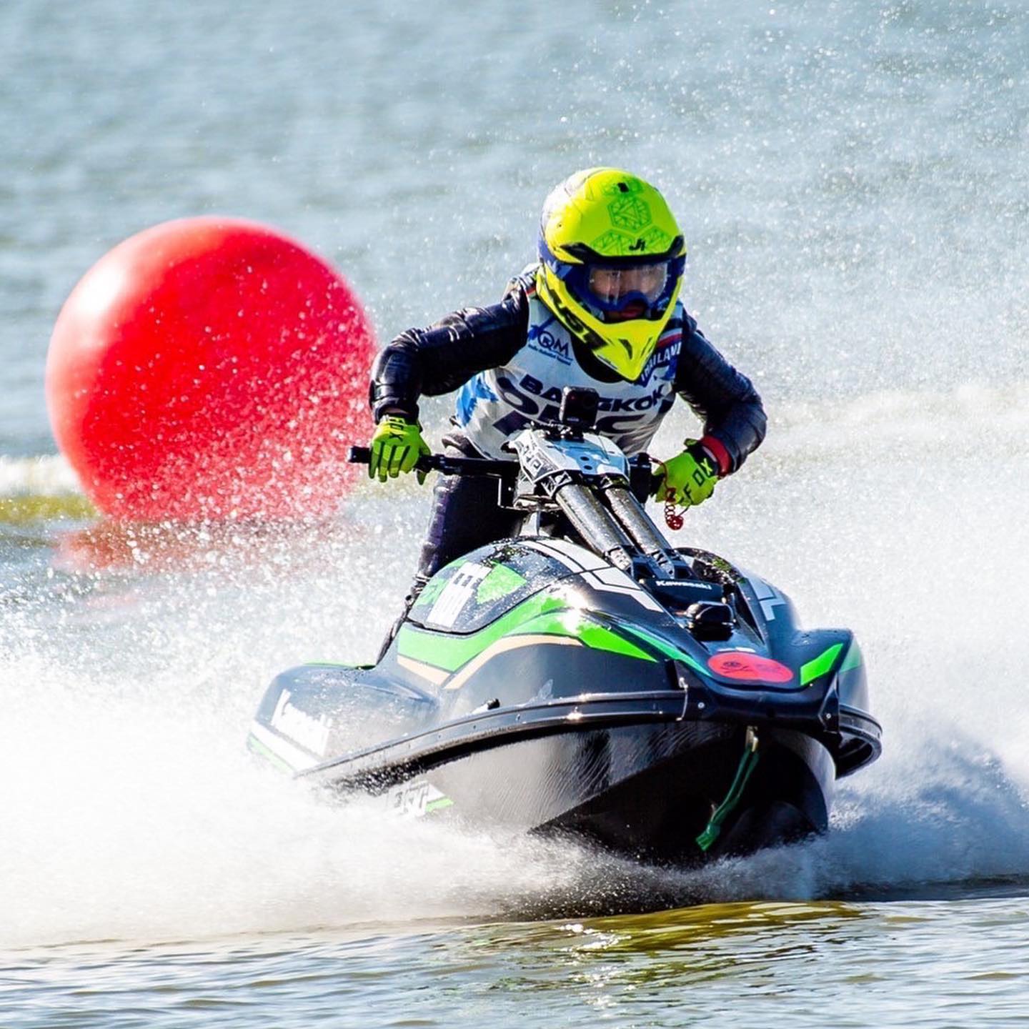 ชาวเน็ตแห่ชื่นชม น้องออก้า  ช่วยเพื่อนตกน้ำ ระหว่างแข่งเจ็ทสกี 