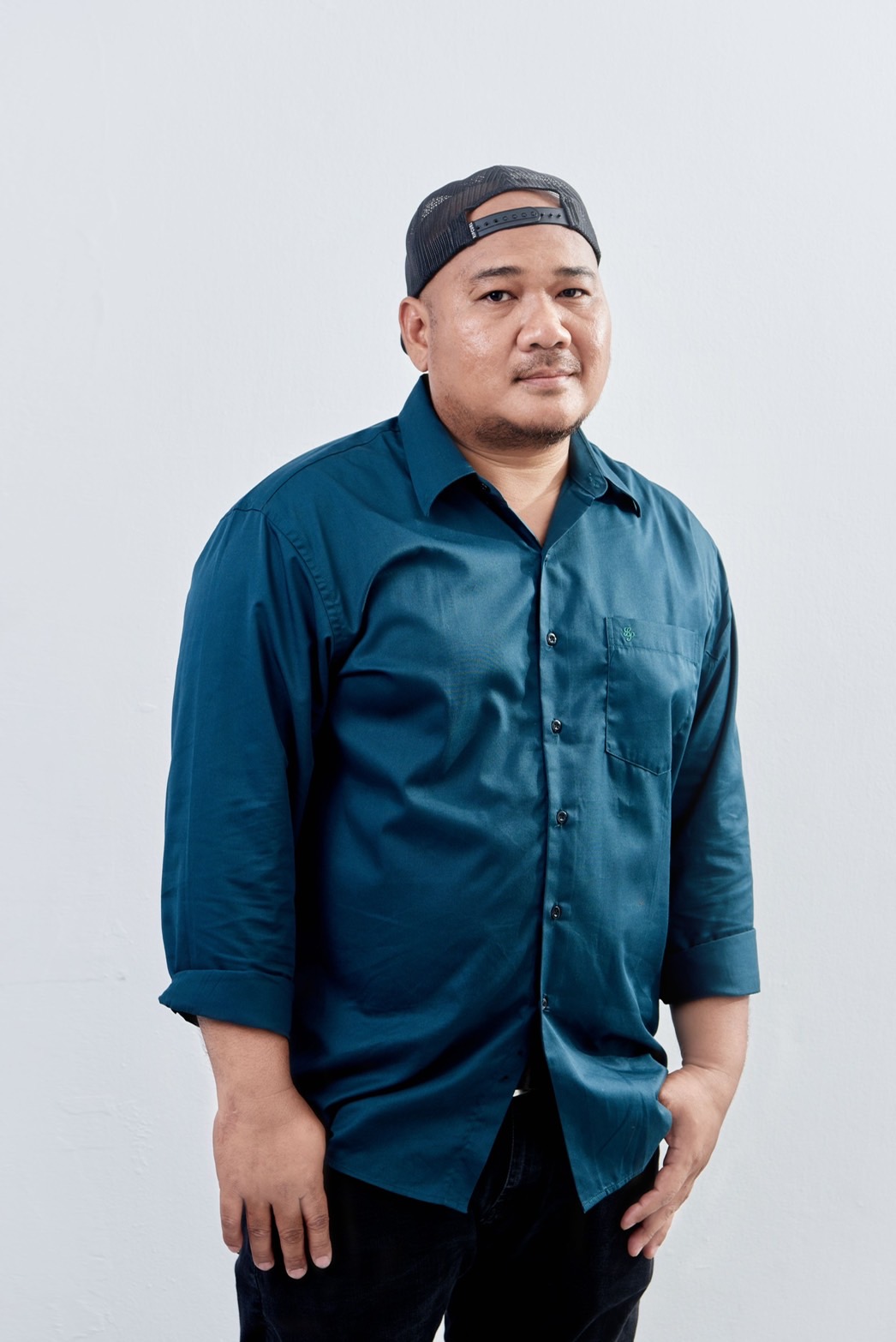 อาลัย ยอด ทวีศักดิ์ มือกีตาร์วง MOTIF เสียชีวิตจากโรคหัวใจ ในวัย 41 ปี อาลัย ยอด ทวีศักดิ์ มือกีตาร์วง MOTIF เสียชีวิตจากโรคหัวใจ ในวัย 41 ปี