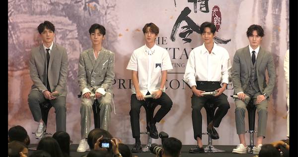 แรงข้ามปี!! “หวังอี้ป๋อ” คว้ารางวัลเซเลบสุดฮอตแห่งปีบนโซเชียลจีน แรงข้ามปี!! “หวังอี้ป๋อ” คว้ารางวัลเซเลบสุดฮอตแห่งปีบนโซเชียลจีน