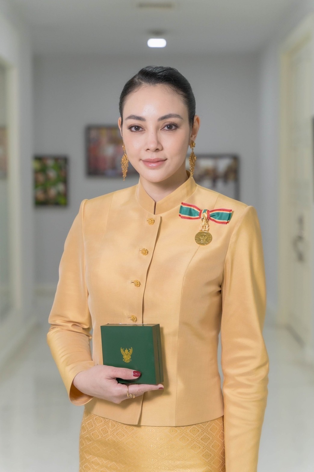 ปลื้มปิติ!! ตั๊ก บงกช  เข้ารับเครื่องราชอิสริยาภรณ์ชั้นที่ ๖