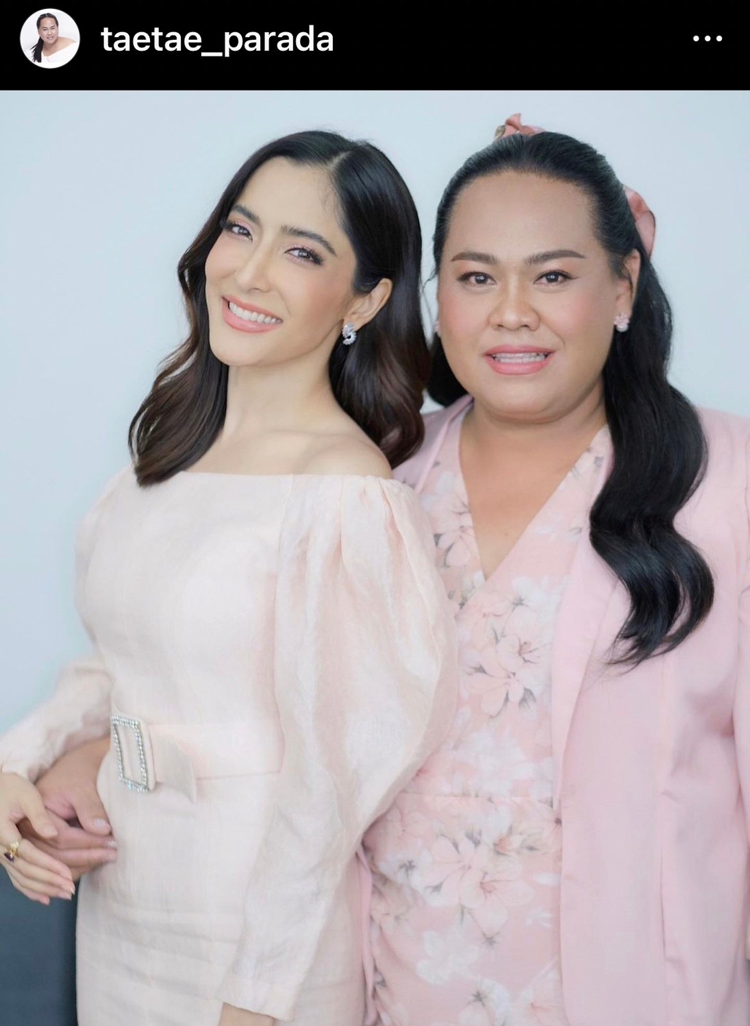 ผู้จัดการส่วนตัวโพสต์ภาพคู่ พิ้งกี้ หลังศาลอนุญาตปล่อยตัว คนบันเทิงและแฟนๆ แห่คอมเมนต์ยินดี ผู้จัดการส่วนตัวโพสต์ภาพคู่ พิ้งกี้ หลังศาลอนุญาตปล่อยตัว คนบันเทิงและแฟนๆ แห่คอมเมนต์ยินดี