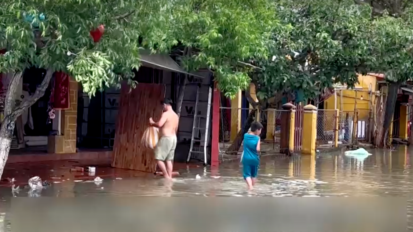 เปิดภาพ ‘ฮอยอัน’ เจอพายุโนรูถล่มหนัก เมืองมรดกโลกจมบาดาล เปิดภาพ ‘ฮอยอัน’ เจอพายุโนรูถล่มหนัก เมืองมรดกโลกจมบาดาล