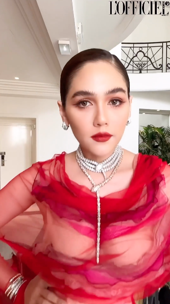 เปิดลุควันส่งท้าย!! ‘ชมพู่ อารยา’ บนพรมแดงคานส์ แซ่บแรงทั้งราคาและอิมเมจ 