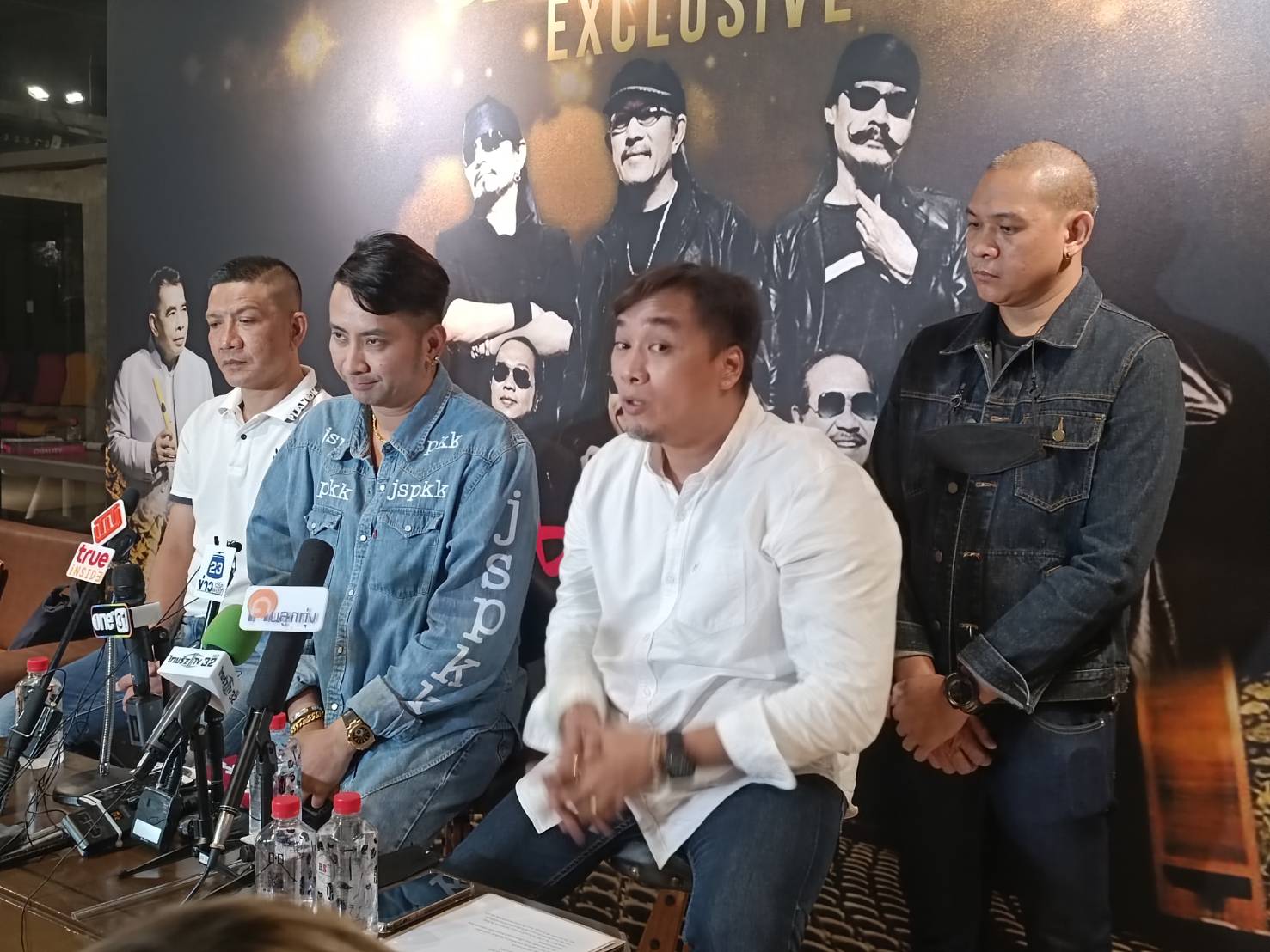 โชค ไทรถแห่ ไลฟ์สดเคลียร์ดราม่า บอล เชิญยิ้ม ยืนยันยังรักและเคารพเหมือนเดิม โชค ไทรถแห่ ไลฟ์สดเคลียร์ดราม่า บอล เชิญยิ้ม ยืนยันยังรักและเคารพเหมือนเดิม