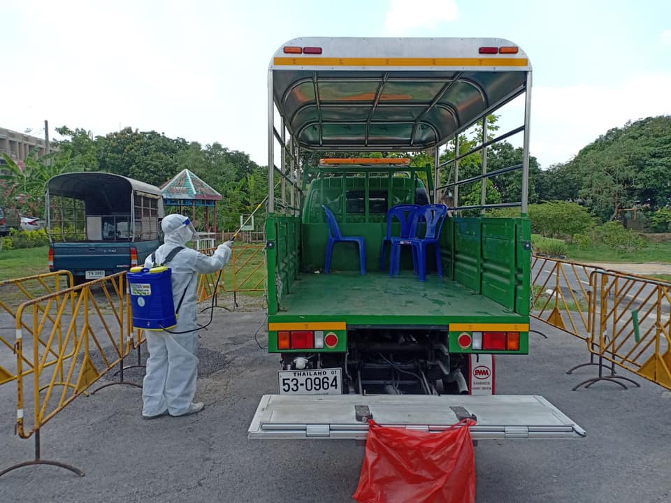 กทม. เพิ่มรถ เพิ่มรอบรับ-ส่งผู้ป่วยโควิด 50 เขต เร่งลดปัญหาผู้ป่วยตกค้าง กทม. เพิ่มรถ เพิ่มรอบรับ-ส่งผู้ป่วยโควิด 50 เขต เร่งลดปัญหาผู้ป่วยตกค้าง