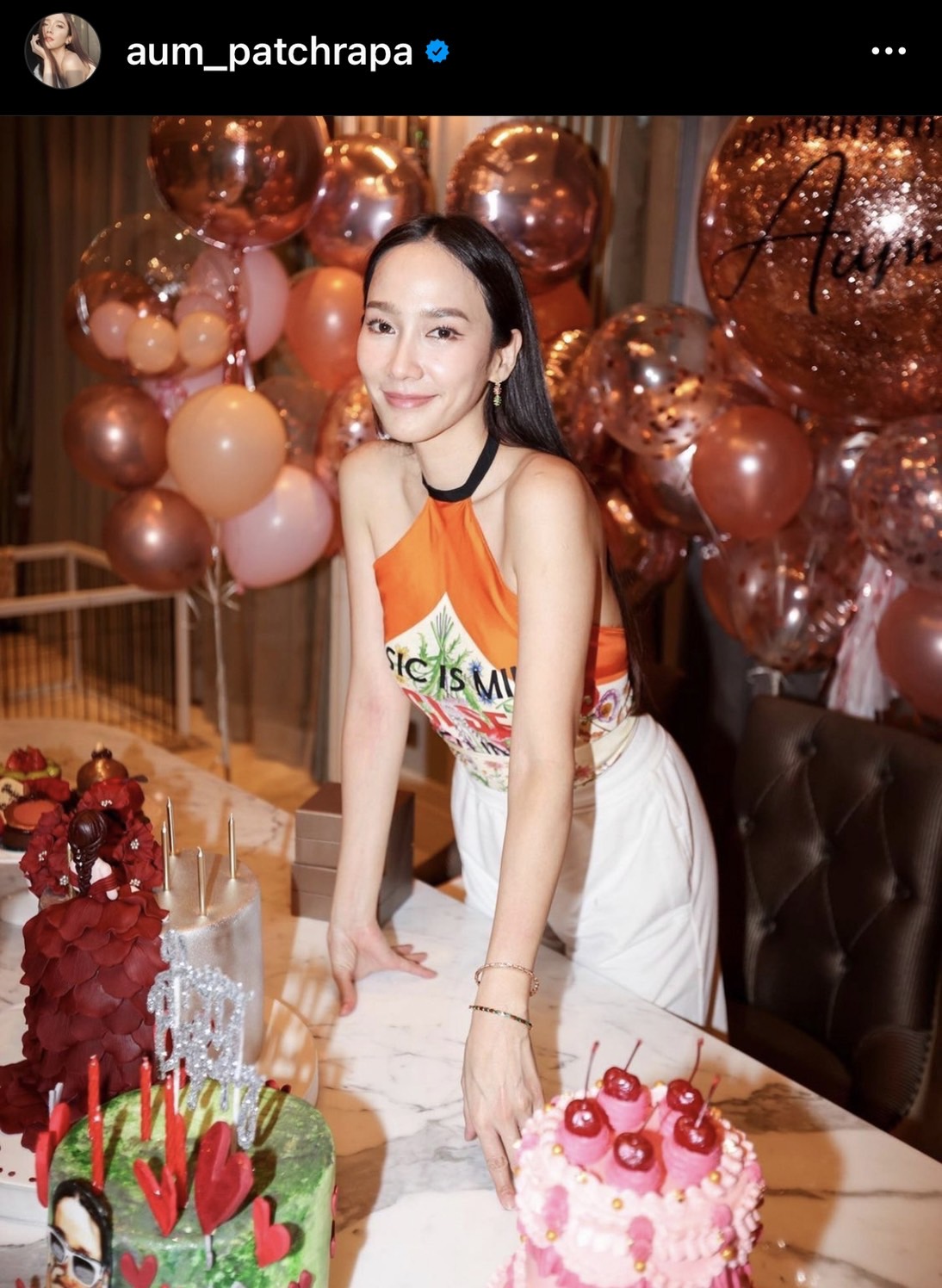 อั้ม ยังไม่คิดเรื่องแต่ง ไฮโซพก พ่อแม่ไม่เร่ง! แย้มราคาต้นกระบองเพชร 250,000 บาท อั้ม ยังไม่คิดเรื่องแต่ง ไฮโซพก พ่อแม่ไม่เร่ง! แย้มราคาต้นกระบองเพชร 250,000 บาท