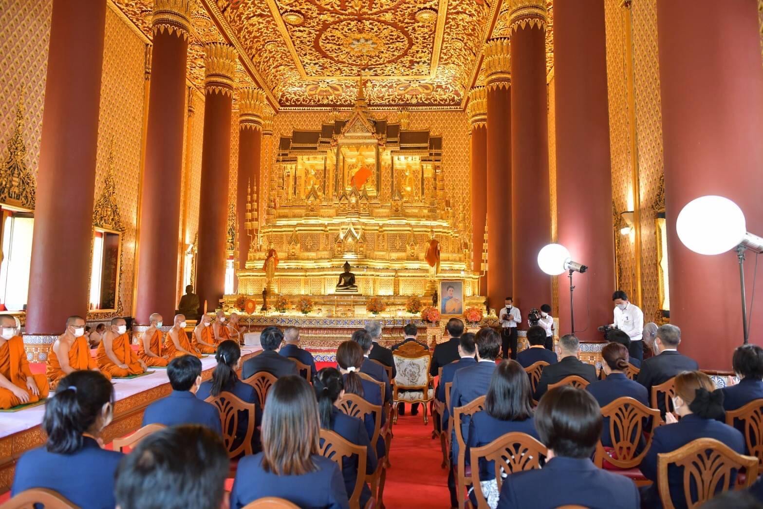 มูลนิธิอาสาเพื่อนพึ่ง(ภาฯ)ยามยาก จัดพิธีสวดถวายพระพรชัยมงคล