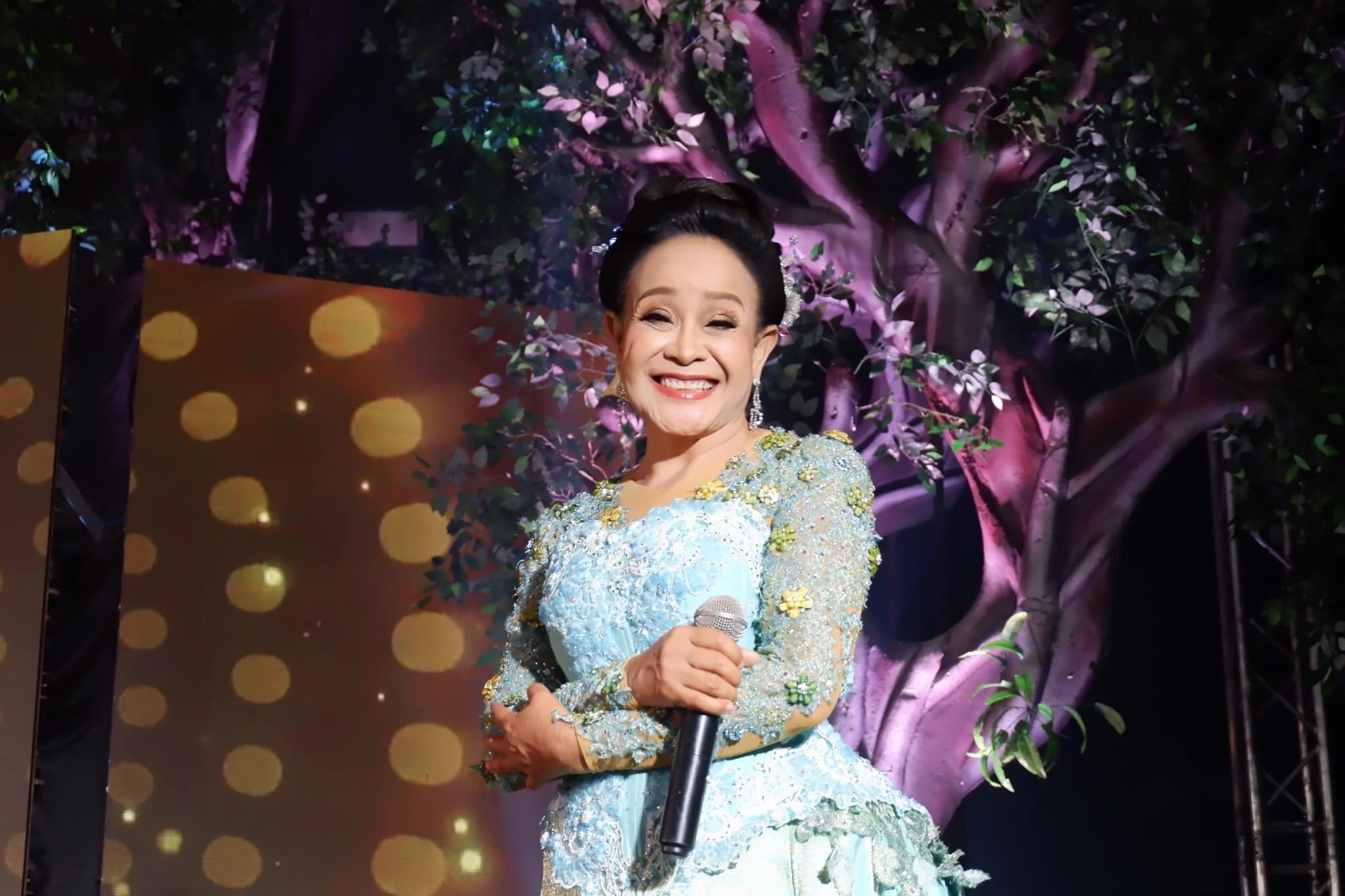 แห่ส่งกำลังใจ แม่นกน้อย หลังโพสต์ภาพน่าเป็นห่วง 