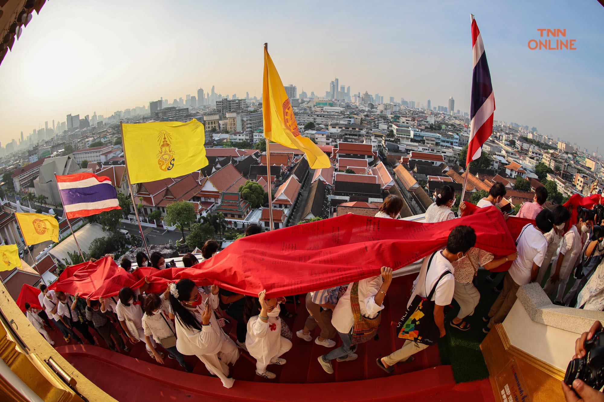 “ห่มผ้าแดงภูเขาทอง” ปชช.ร่วมพิธีเสริมสิริมงคล “ห่มผ้าแดงภูเขาทอง” ปชช.ร่วมพิธีเสริมสิริมงคล
