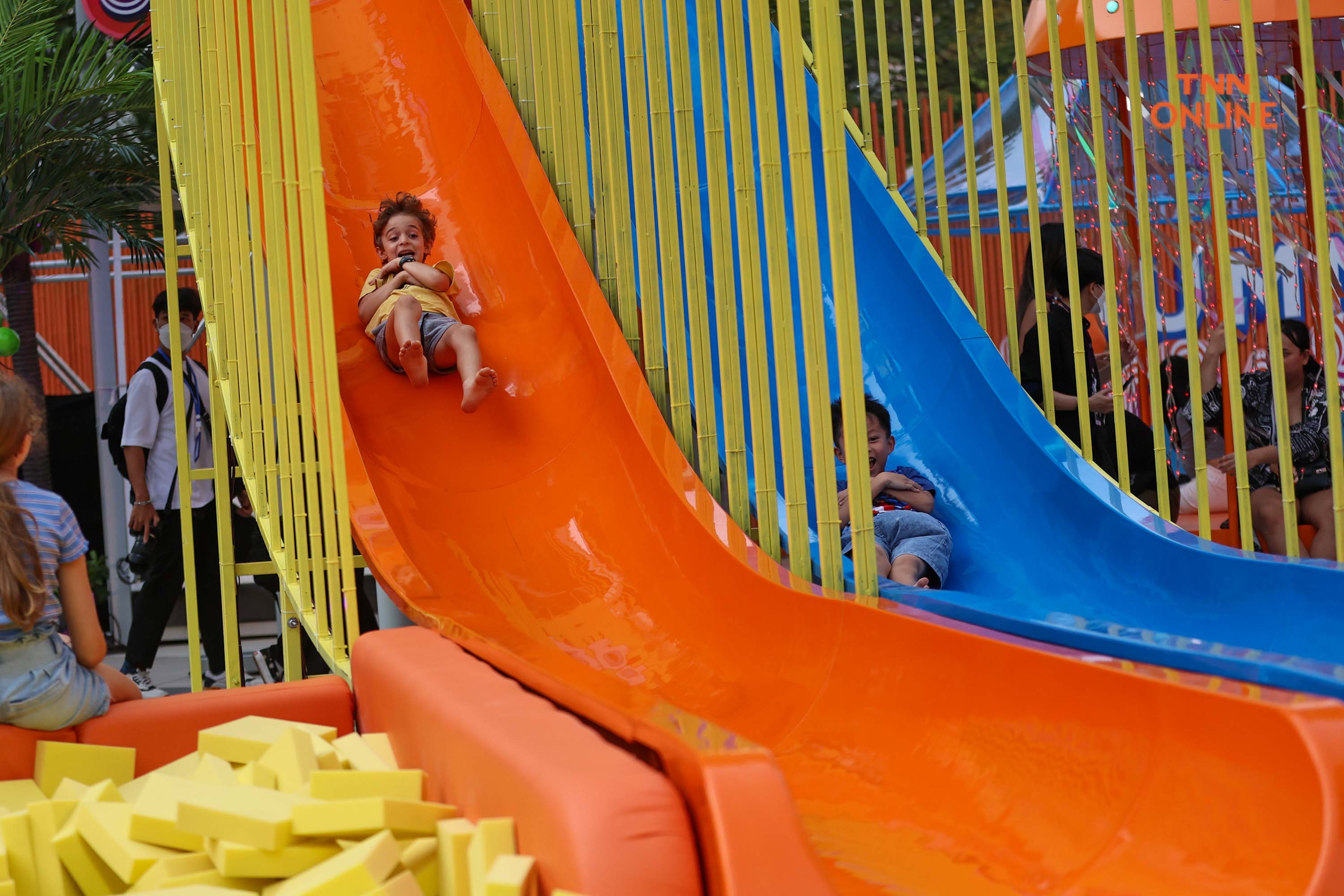 สยามพารากอนรับซัมเมอร์ ยกขบวนสพันจ์บ็อบและเพื่อนมอบความสนุก สยามพารากอนรับซัมเมอร์ ยกขบวนสพันจ์บ็อบและเพื่อนมอบความสนุก