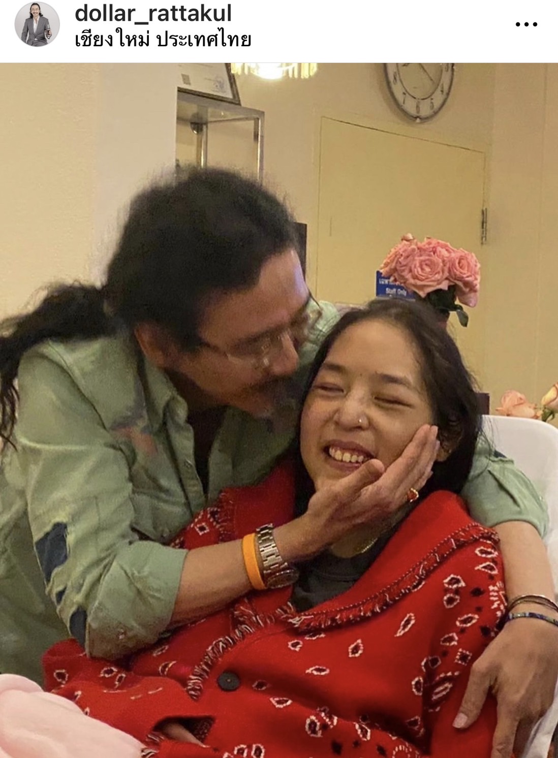 เสธ.ดอลลาร์ อัปเดตอาการ คุณหญิงแมงมุม หลังเข้า รพ. ติดเชื้อเพราะภูมิคุ้มกันต่ำและตับอ่อนอักเสบ เสธ.ดอลลาร์ อัปเดตอาการ คุณหญิงแมงมุม หลังเข้า รพ. ติดเชื้อเพราะภูมิคุ้มกันต่ำและตับอ่อนอักเสบ