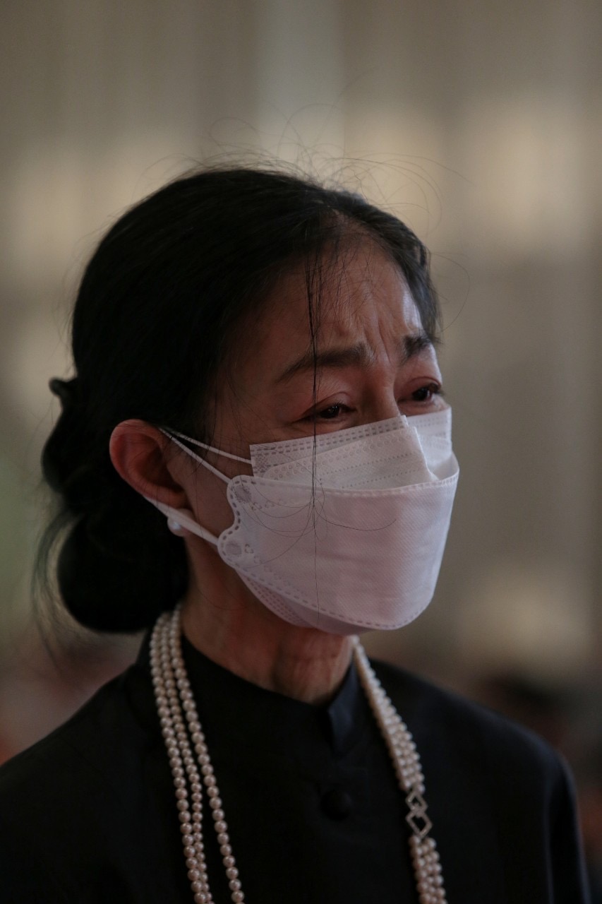 เปิดโพสต์ ดวงเดือน ภรรยา สรพงศ์ ชาตรี ในวันที่สามีไม่อยู่แล้ว