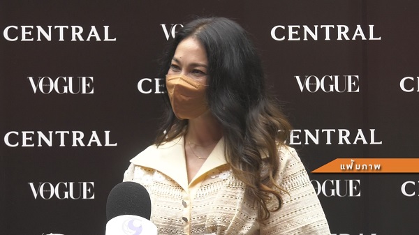 พอลล่า โพสต์คลิปเรียกรอยยิ้มกับลูกสาว   (มีคลิป)