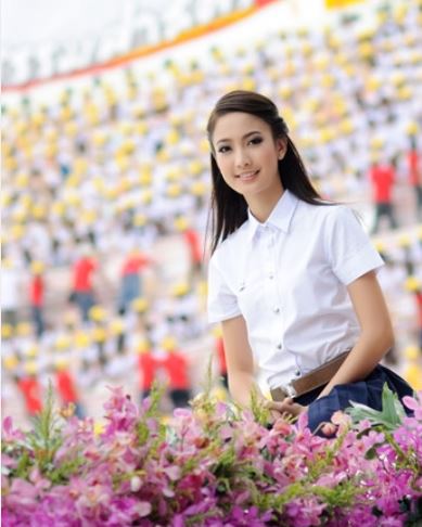 5 คนบันเทิง ได้เป็น ผู้อัญเชิญพระเกี้ยว ในงานฟุตบอลประเพณีฯ