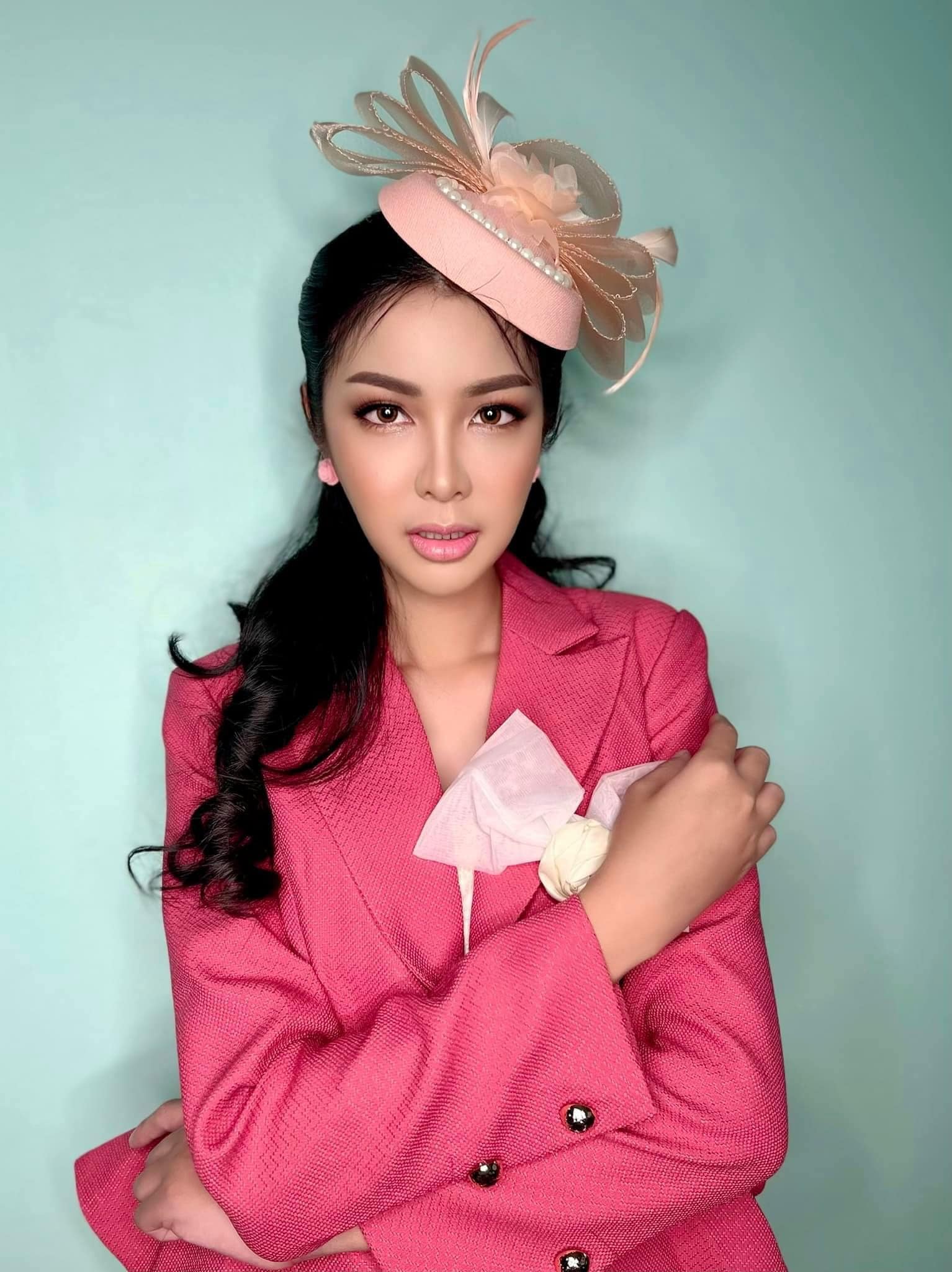 ฟิล์ม มิสทิฟฟานี่ หมดเงินหลักล้าน!! รักษาอาการเส้นเลือดในสมอง ฟิล์ม มิสทิฟฟานี่ หมดเงินหลักล้าน!! รักษาอาการเส้นเลือดในสมอง