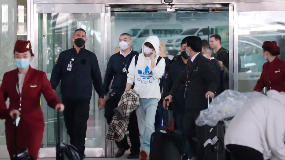 ‘B.I’ ถึงไทยแล้ว!! คัมแบ็กระเบิดฟอร์มเอเชียทัวร์ ตั๋ว Sold Out เสาร์ที่ 4 มี.ค.นี้
