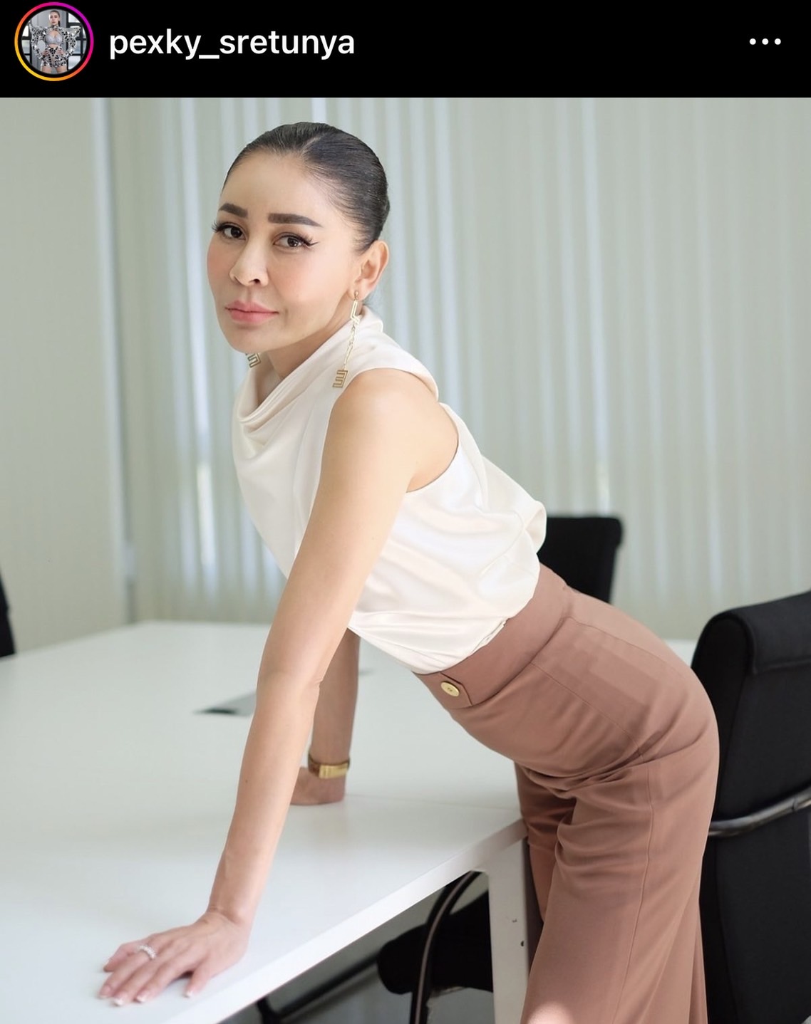 เป็กกี้ เซอร์ไพรส์ของขวัญวันเกิดชุดใหญ่ เงินสด 1 ล้านบาท ให้สามี