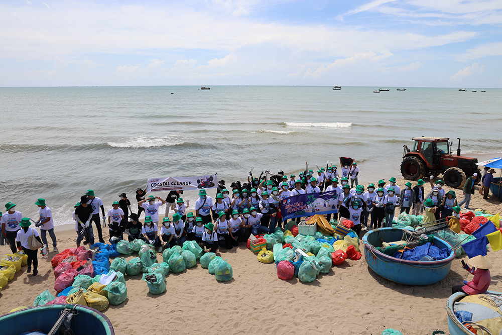 ซี.พี.เวียดนาม รวมพลังเก็บขยะ คืนความสะอาดให้ชายหาดจังหวัดบาเรีย-วุ่งเต่า