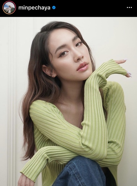 ส่องแฟชั่นเสื้อแหวกอก ของสาวๆ คนดัง ประชันความเซ็กซี่แซ่บไม่มีเบรก!!