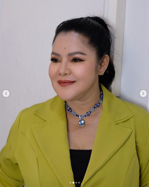 “ฮาย อาภาพร” ทำบุญหนักพักผ่อนน้อย จนมีปัญหาดวงตา (มีคลิป)