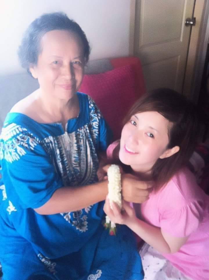 ต่าย สายธาร สุดเศร้า คุณแม่เสียชีวิตแล้ว ต่าย สายธาร สุดเศร้า คุณแม่เสียชีวิตแล้ว