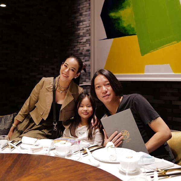 จิน สามี หนิง ปณิตา เดือดจัด หลังมีคนปลอมไอจีลูกสาว (มีคลิป)  