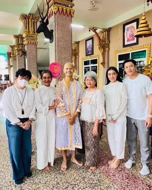 “ฟรอยด์ ณัฏฐพงษ์” เข้าพิธีอุปสมบท (มีคลิป) “ฟรอยด์ ณัฏฐพงษ์” เข้าพิธีอุปสมบท (มีคลิป)