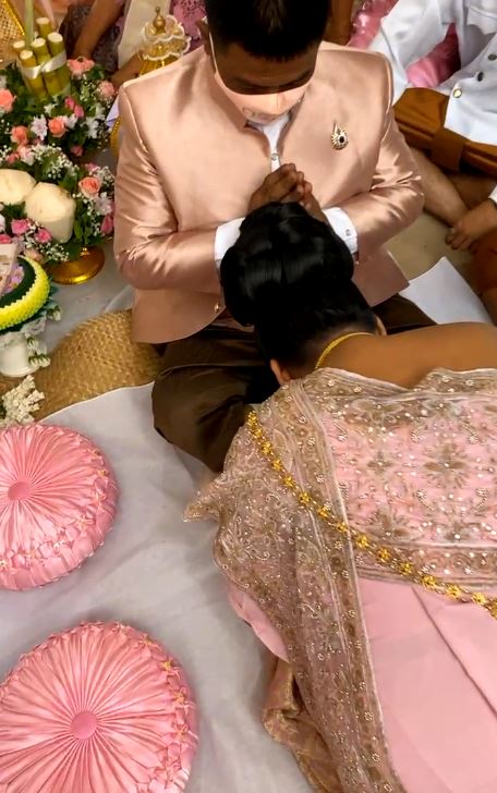 วิวาห์หวาน!! แม่หญิงลี-เจ้าหลวงตูน เข้าพิธีแต่งงานแล้ว