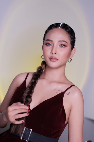 ใครเป็นใคร?! ย้อนดูรูปวัยเด็กของศิลปินคนดัง!! ใครเป็นใคร?! ย้อนดูรูปวัยเด็กของศิลปินคนดัง!!