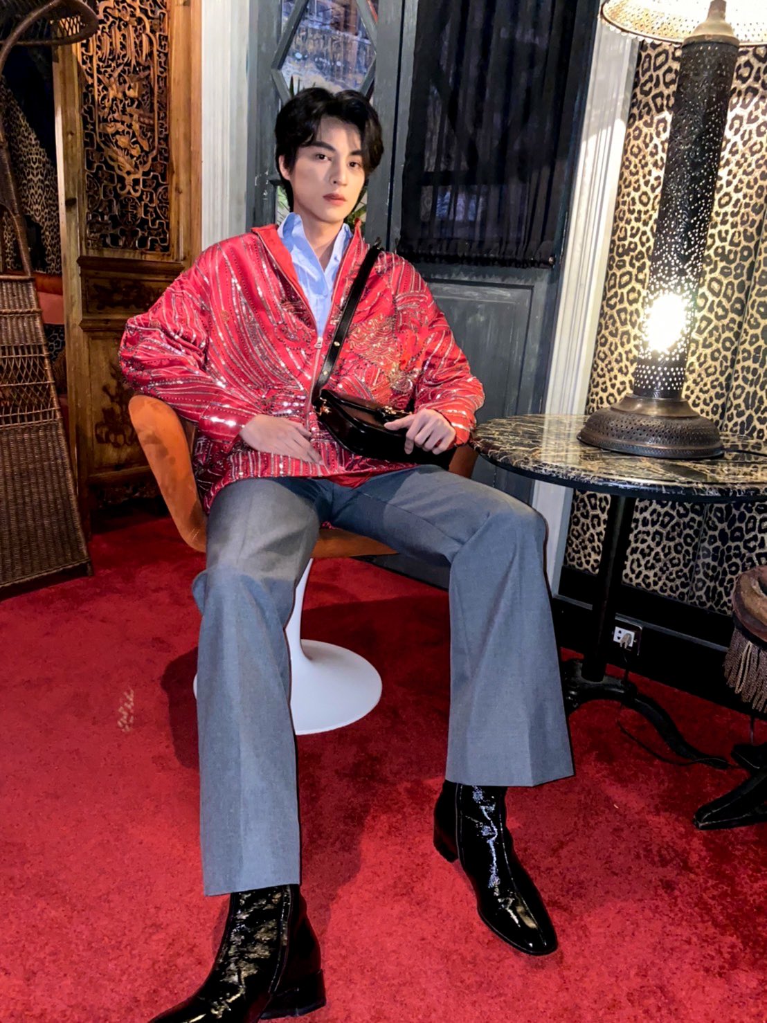 คนที่2ของไทย!! ‘กลัฟ คณาวุฒิ’ ขึ้นแท่น Friend of House แบรนด์ GUCCI คนที่2ของไทย!! ‘กลัฟ คณาวุฒิ’ ขึ้นแท่น Friend of House แบรนด์ GUCCI