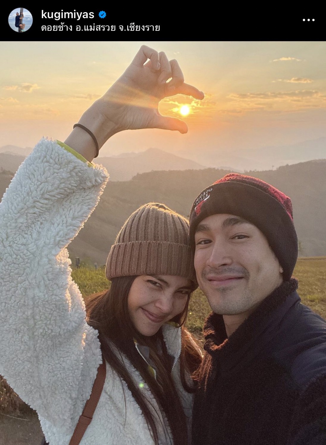 ณเดชน์-ญาญ่าความคลั่งรักไม่เคยลด กุมมือสวีทกันถึงเกาหลี