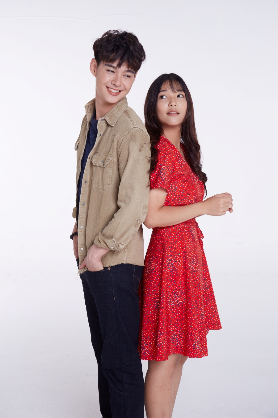 “เซ้นต์-อร” ไม่ยอมตกเทรนด์ โชว์สเต็ป “ฮักต้าวหลาย challenge” “เซ้นต์-อร” ไม่ยอมตกเทรนด์ โชว์สเต็ป “ฮักต้าวหลาย challenge”