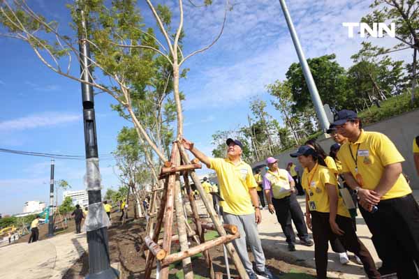 เฉลิมพระเกียรติ พระบาทสมเด็จพระเจ้าอยู่หัว ปลูกต้นไม้มงคลเฉลิมพระชนมพรรษาครบ 6 รอบ