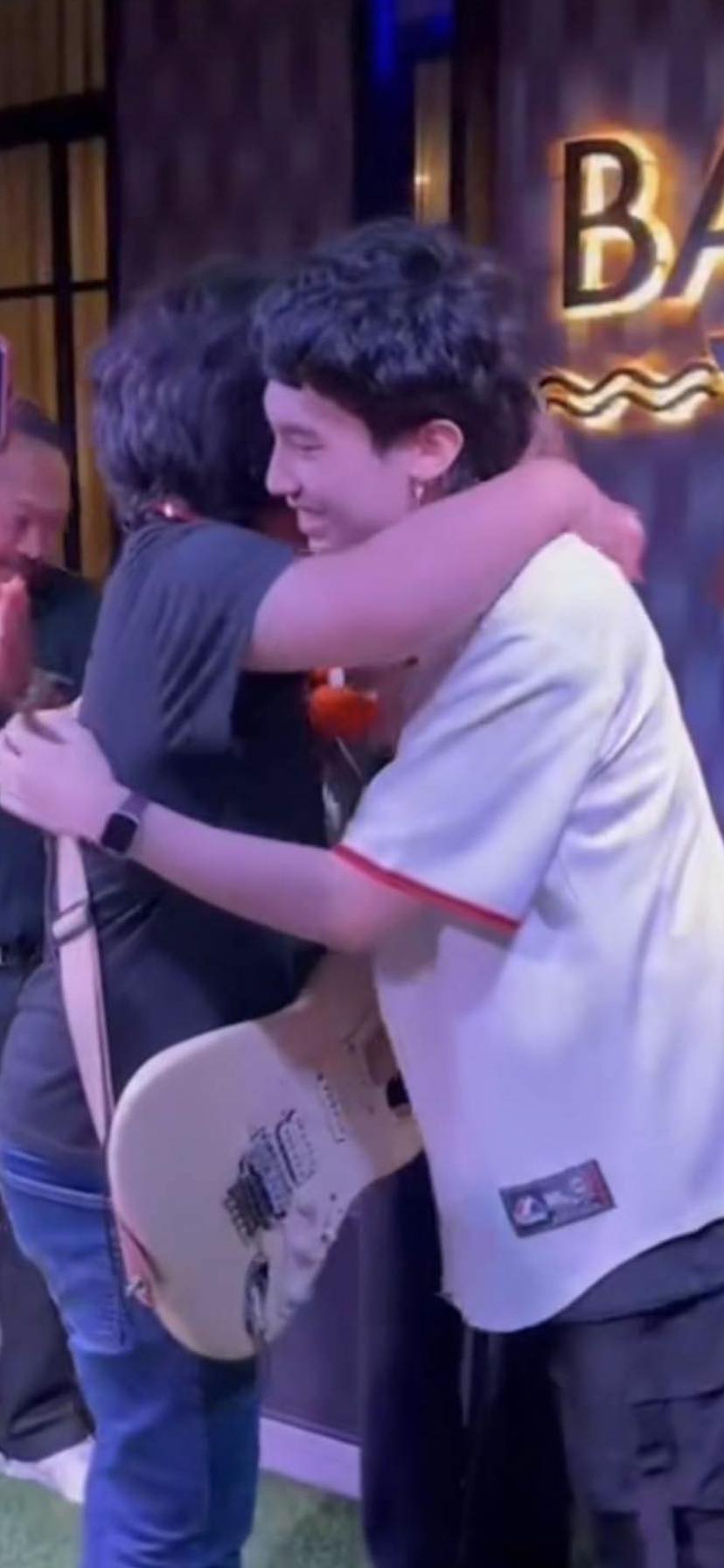 เสก โลโซ โพสต์ข้อความถึงลูกชาย เสือ เสฏกานต์  หลังเลิกแฟนสาว บอกกลับบ้านนะลูก... 