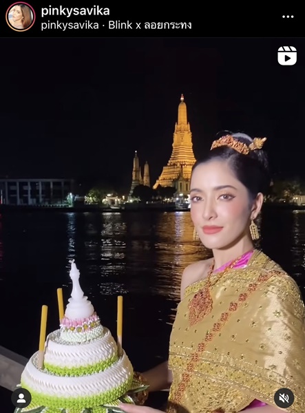 พิ้งค์กี้ สวยสง่างาม ในชุดไทย เป็นนางนพมาศ