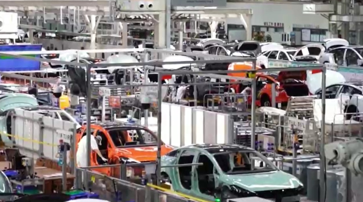 เมื่อมังกรปรับจูนสู่โรงงานของโลกยุคใหม่ (ตอน 3) โดย ดร.ไพจิตร วิบูลย์ธนสาร