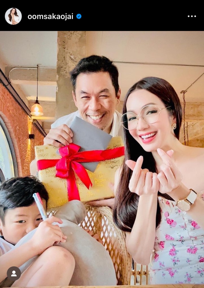 อ๋อม สกาวใจ โพสต์ซึ้ง ครบรอบแต่งงาน 8 ปี ไม่มีข่าวขาเตียงหัก อ๋อม สกาวใจ โพสต์ซึ้ง ครบรอบแต่งงาน 8 ปี ไม่มีข่าวขาเตียงหัก