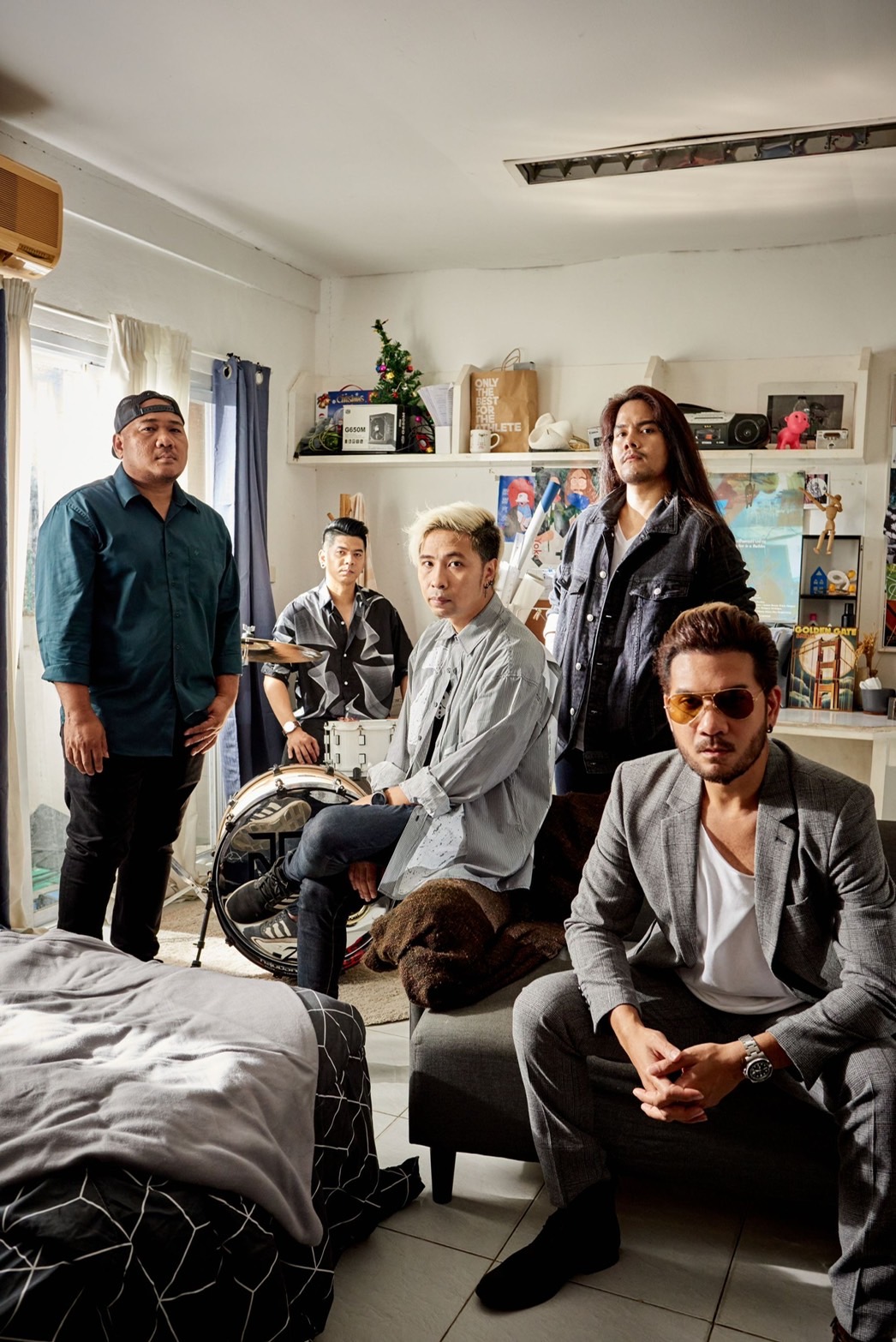 อาลัย ยอด ทวีศักดิ์ มือกีตาร์วง MOTIF เสียชีวิตจากโรคหัวใจ ในวัย 41 ปี อาลัย ยอด ทวีศักดิ์ มือกีตาร์วง MOTIF เสียชีวิตจากโรคหัวใจ ในวัย 41 ปี