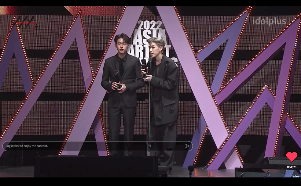 แฟนๆ เฮสุดเสียง!! ‘พีพี-บิวกิ้น’ คว้ารางวัลงาน ‘2022 AAA’ ที่ญี่ปุ่น