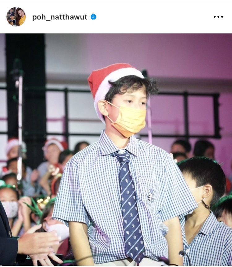 ป๋อ-เอ๋ ซึ้งจนน้ำตาแตก เมื่อลูกชายขึ้นร้องเพลงบนเวทีโรงเรียน 