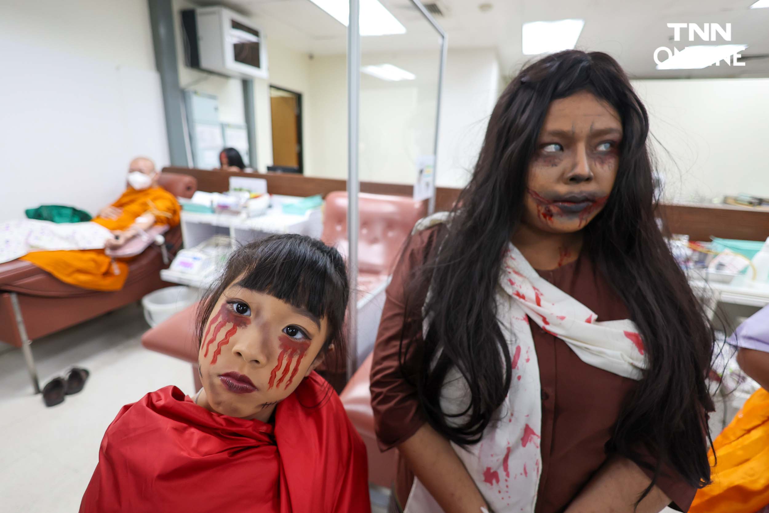 หนีผีมาให้เลือด สีสันบริจาคเลือดรับเทศกาลฮาโลวีน หนีผีมาให้เลือด สีสันบริจาคเลือดรับเทศกาลฮาโลวีน