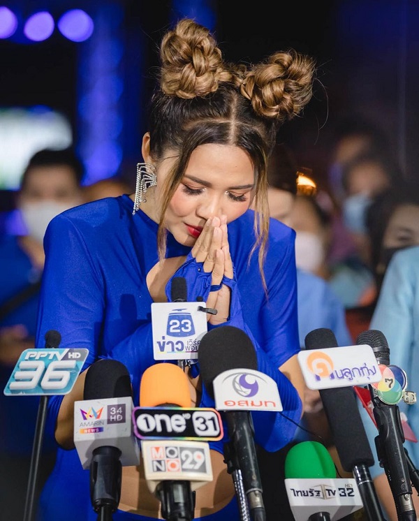 ตั๊กแตน คิวงานแน่นมากขึ้น หลัง เอ ศุภชัย ซื้อลิขสิทธิ์เพลงให้  (มีคลิป)