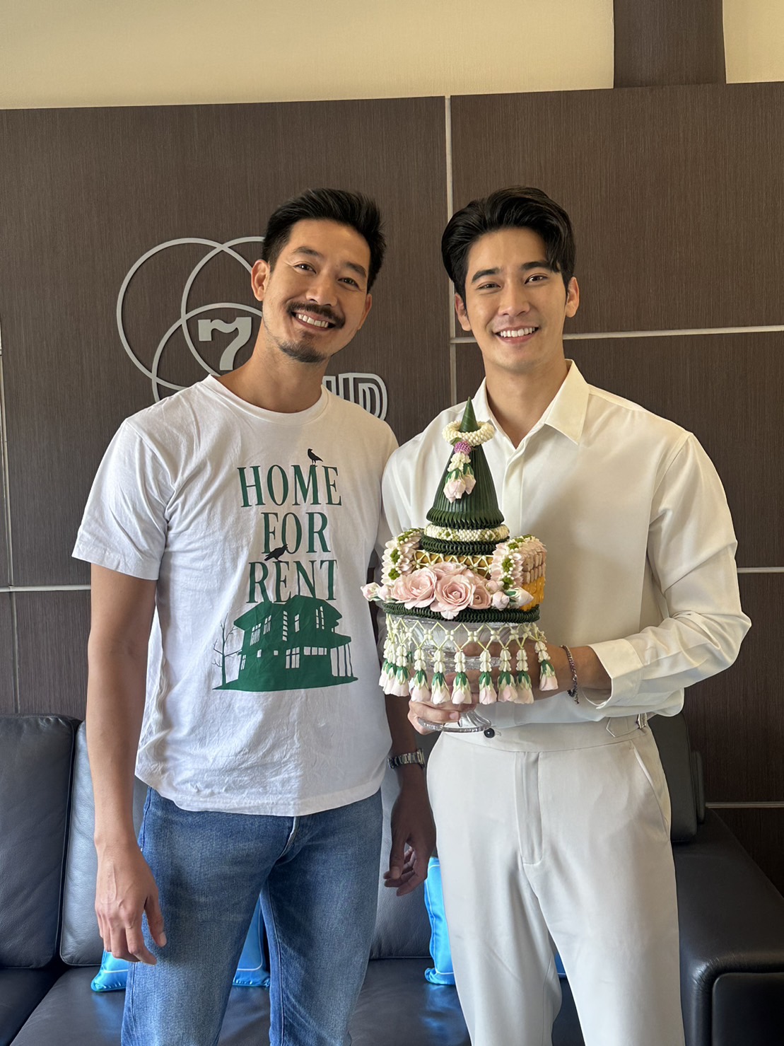 ยูโร ยศวรณธน์ เตรียมอุปสมบททดแทนคุณพ่อแม่ ที่บ้านเกิด 