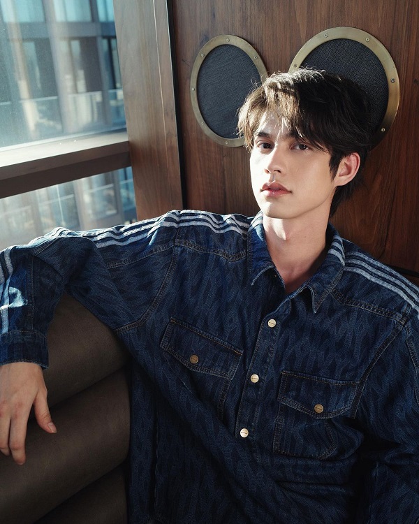 “ไบร์ท วชิรวิชญ์” ครองเทรนด์กับแบรนด์คืนกำไรให้สังคม (มีคลิป) “ไบร์ท วชิรวิชญ์” ครองเทรนด์กับแบรนด์คืนกำไรให้สังคม (มีคลิป)