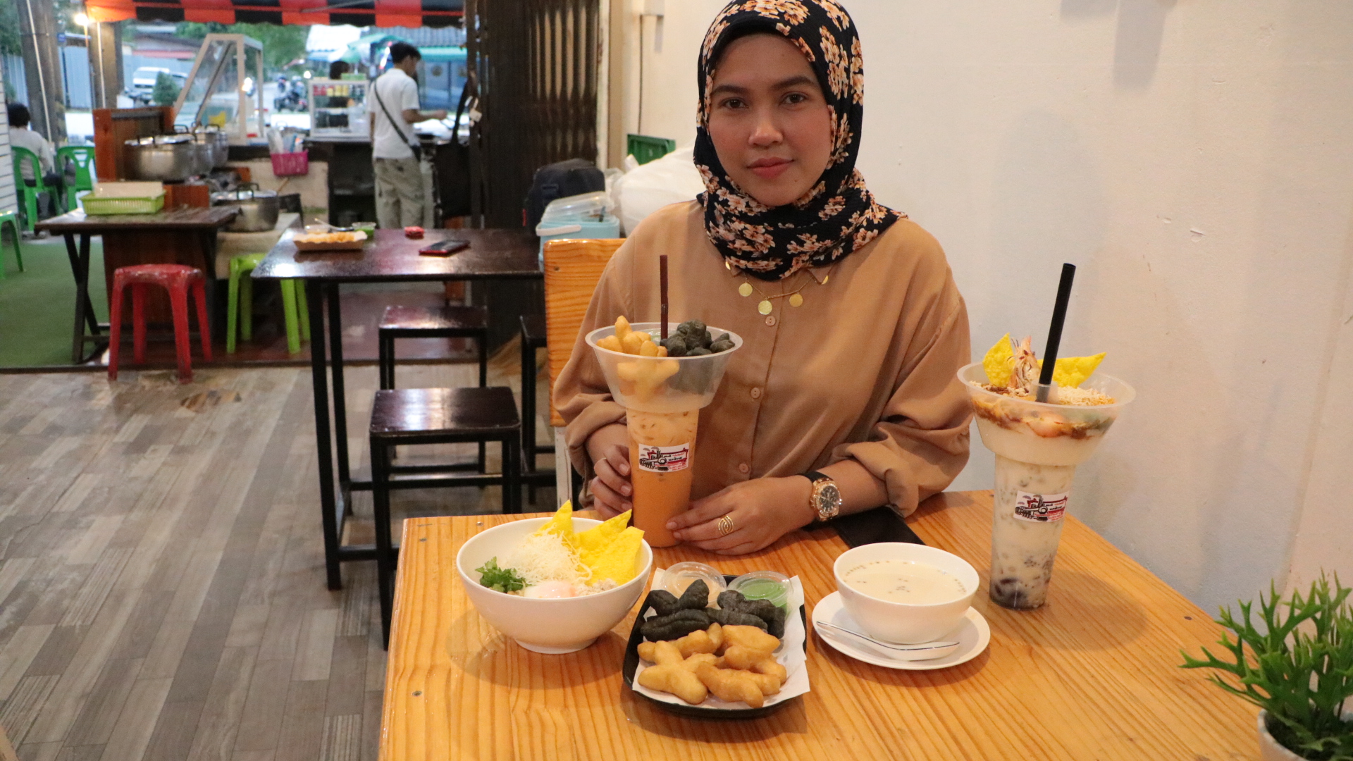  “ปาท่องโก๋ไทย” อันดับ  5 ของหวานริมทางดีที่สุดในโลก ดันยอดขายพุ่งเป็นแสน