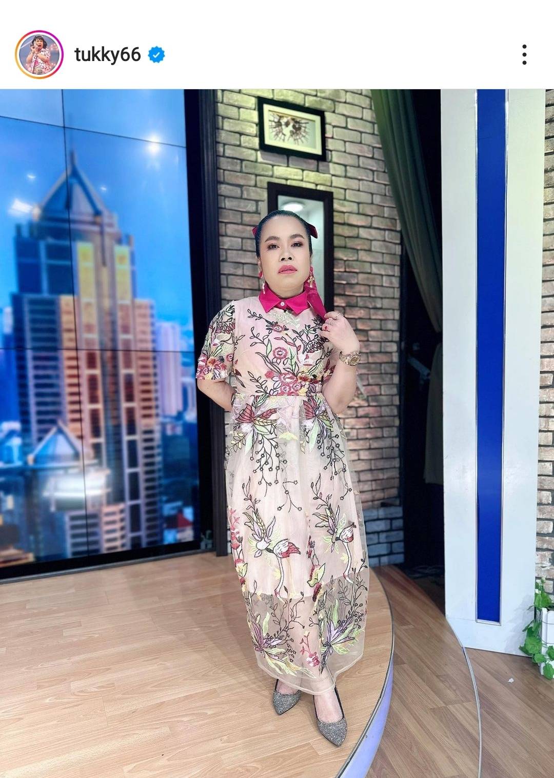 เกิดอะไรขึ้น ตุ๊กกี้ สุดารัตน์ โพสต์เดือนกลางสตอรี่อินสตาแกรม เกิดอะไรขึ้น ตุ๊กกี้ สุดารัตน์ โพสต์เดือนกลางสตอรี่อินสตาแกรม